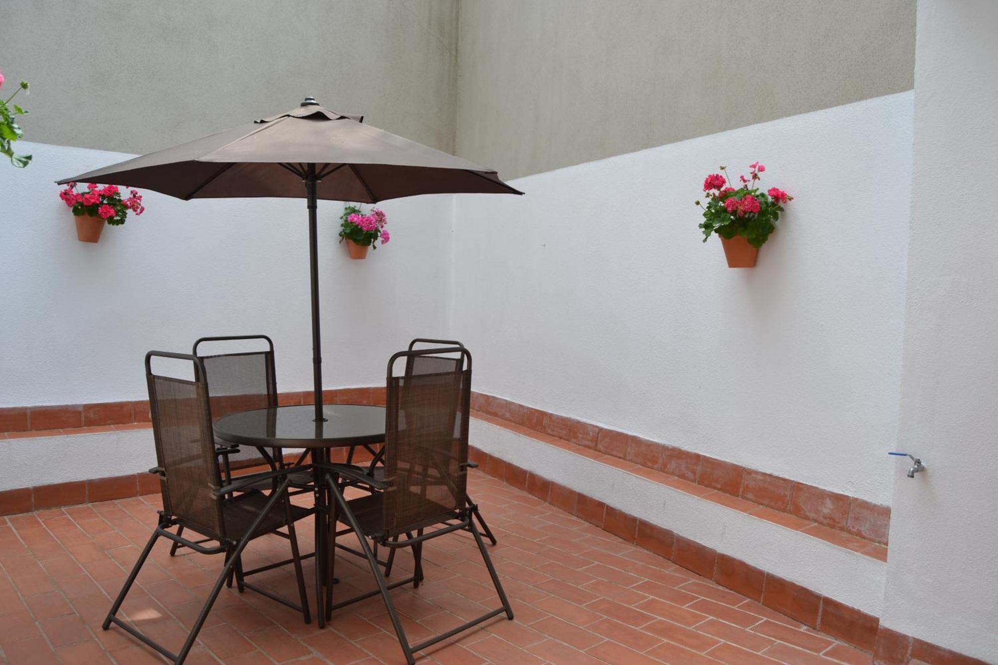 Apartments Figueres Bagian luar foto