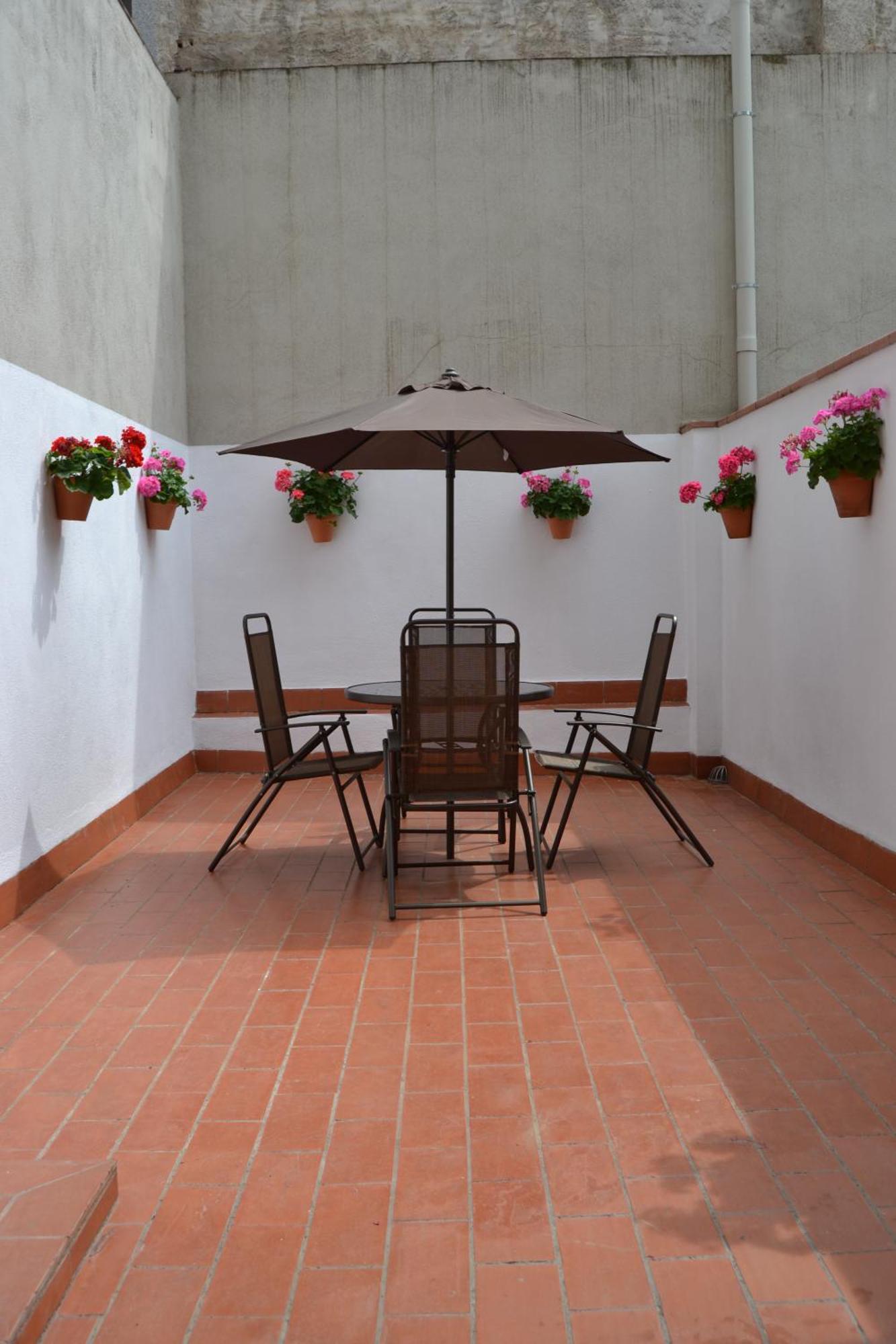 Apartments Figueres Bagian luar foto
